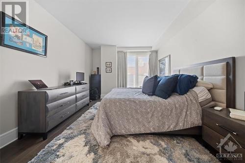 700 Sussex Drive Unit#304, Ottawa, ON - Indoor Photo Showing Bedroom