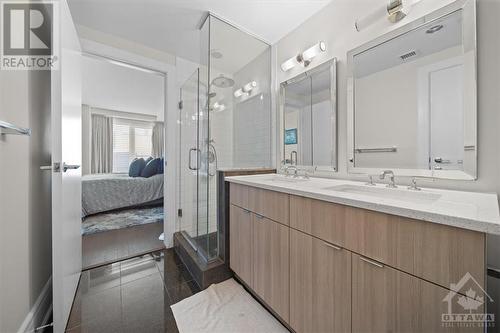 700 Sussex Drive Unit#304, Ottawa, ON - Indoor Photo Showing Bathroom