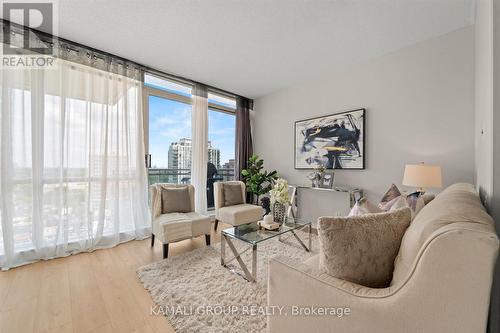 1605 - 30 Canterbury Place, Toronto, ON - Indoor Photo Showing Living Room