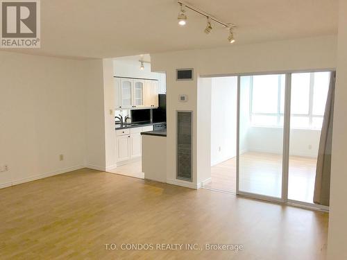 1808 - 633 Bay Street, Toronto, ON - Indoor Photo Showing Other Room