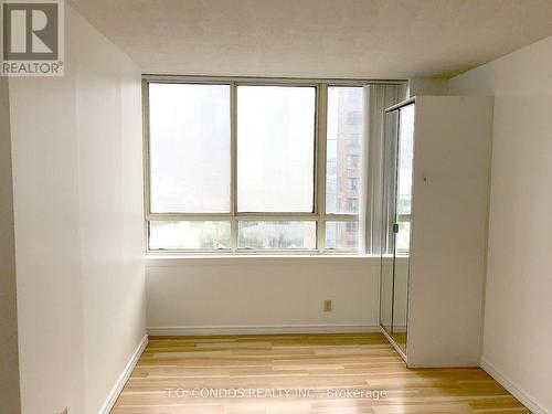 1808 - 633 Bay Street, Toronto, ON - Indoor Photo Showing Other Room