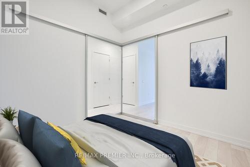 3010 - 39 Roehampton Avenue, Toronto, ON - Indoor Photo Showing Bedroom