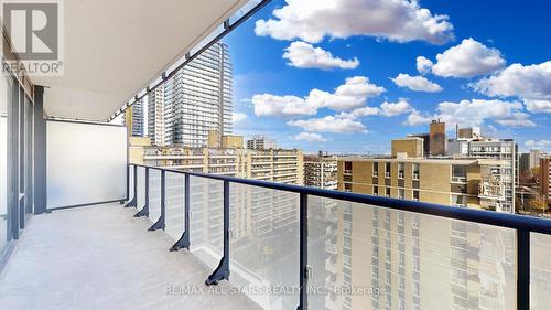 907 - 185 Roehampton Avenue, Toronto, ON - Outdoor With Balcony