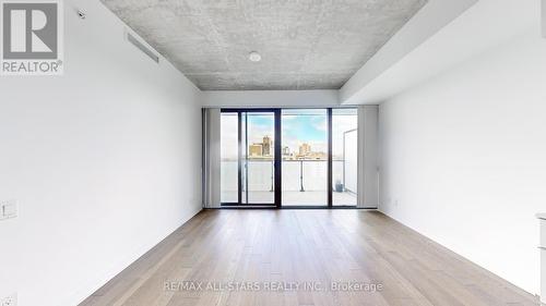 907 - 185 Roehampton Avenue, Toronto, ON - Indoor Photo Showing Other Room