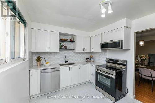 122 - 1915 Denmar Road, Pickering, ON - Indoor Photo Showing Kitchen