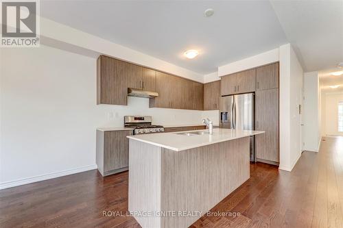 122 Laing Drive, Whitby, ON - Indoor Photo Showing Kitchen