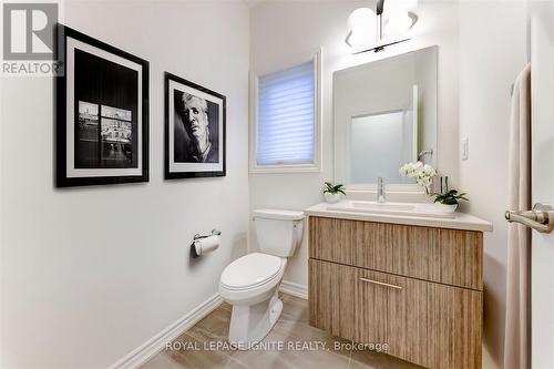 122 Laing Drive, Whitby, ON - Indoor Photo Showing Bathroom