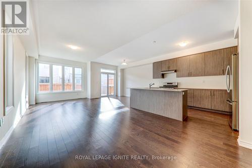 122 Laing Drive, Whitby, ON - Indoor Photo Showing Kitchen