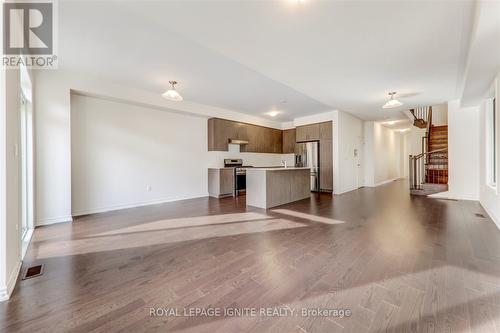 122 Laing Drive, Whitby, ON - Indoor Photo Showing Kitchen