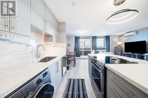 1103 - 1210 Radom Street, Pickering, ON - Indoor Photo Showing Kitchen