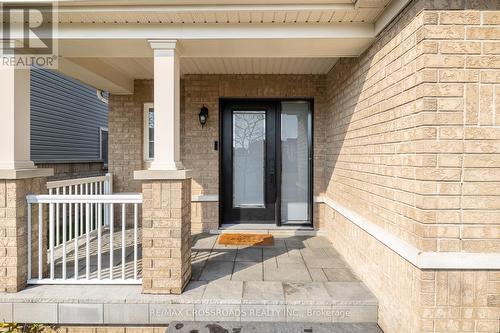 16 Gallimere Court, Whitby, ON - Outdoor