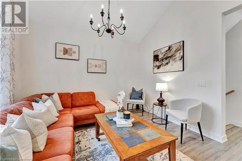 110 Fergus Ave Unit# 42, Kitchener, ON - Indoor Photo Showing Living Room