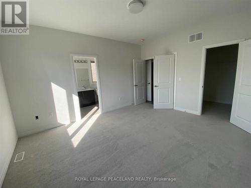 87 Schmeltzer Crescent, Richmond Hill, ON - Indoor Photo Showing Other Room