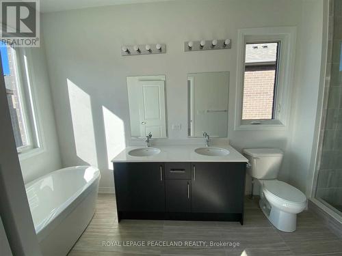 87 Schmeltzer Crescent, Richmond Hill, ON - Indoor Photo Showing Bathroom