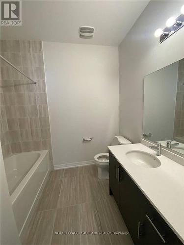 87 Schmeltzer Crescent, Richmond Hill, ON - Indoor Photo Showing Bathroom