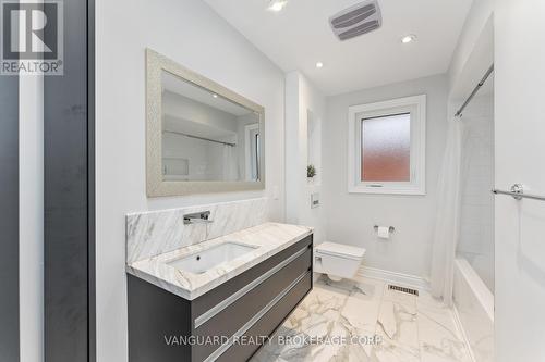 61 Belair Way, Vaughan, ON - Indoor Photo Showing Bathroom