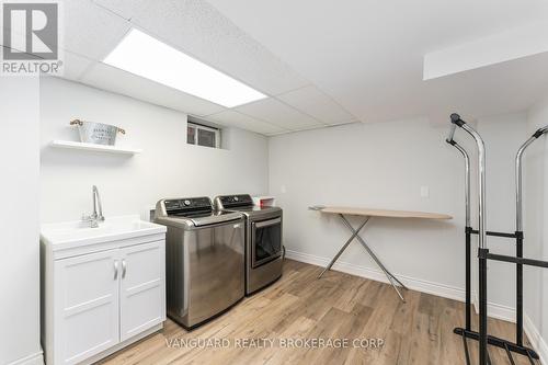 61 Belair Way, Vaughan, ON - Indoor Photo Showing Laundry Room