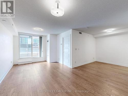 512 - 1 Uptown Drive, Markham, ON - Indoor Photo Showing Other Room