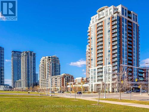 512 - 1 Uptown Drive, Markham, ON - Outdoor With Facade