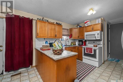 1195 Branion Drive, Prince Albert, SK - Indoor Photo Showing Kitchen