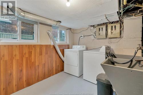 739-41 Josephine, Windsor, ON - Indoor Photo Showing Laundry Room