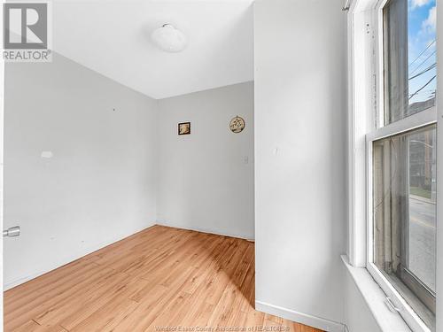 594 Janette Avenue, Windsor, ON - Indoor Photo Showing Other Room