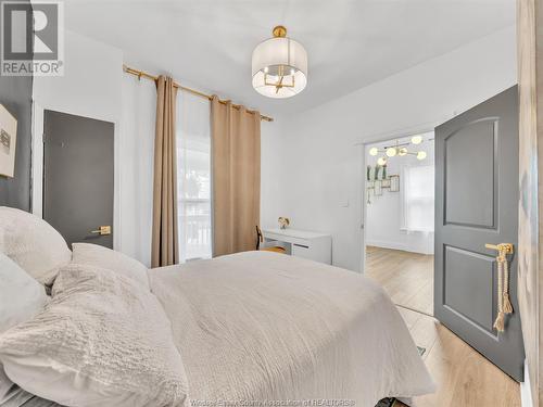 203 Park Street, Chatham, ON - Indoor Photo Showing Bedroom