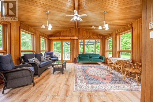 1755 Golf Link Road, Tiny, ON - Indoor Photo Showing Living Room