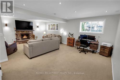 3345 Tallman Drive, Lincoln, ON - Indoor With Fireplace