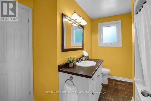 3345 Tallman Drive, Lincoln, ON - Indoor Photo Showing Bathroom