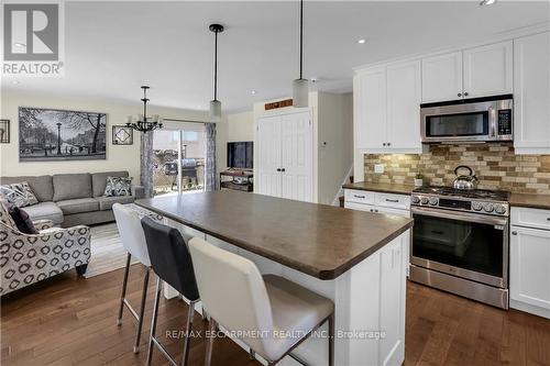 3345 Tallman Drive, Lincoln, ON - Indoor Photo Showing Kitchen