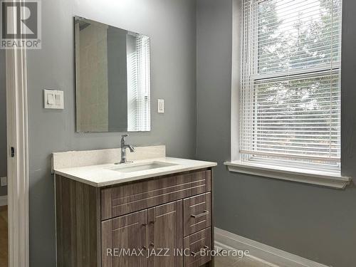 7290 Telephone Road, Hamilton Township, ON - Indoor Photo Showing Bathroom