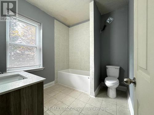 7290 Telephone Road, Hamilton Township, ON - Indoor Photo Showing Bathroom