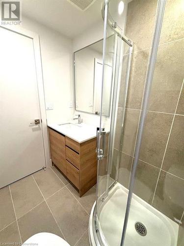 276 Dunsmure Road Unit# 1, Hamilton, ON - Indoor Photo Showing Bathroom