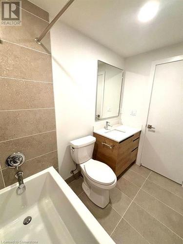 276 Dunsmure Road Unit# 1, Hamilton, ON - Indoor Photo Showing Bathroom