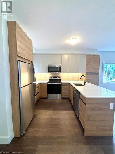 276 Dunsmure Road Unit# 1, Hamilton, ON - Indoor Photo Showing Kitchen