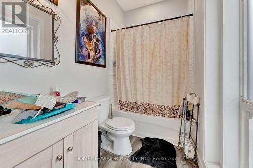 279 Darling Street, Brantford, ON - Indoor Photo Showing Bathroom