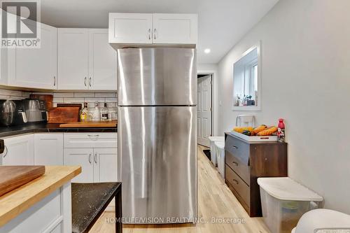 279 Darling Street, Brantford, ON - Indoor Photo Showing Kitchen With Stainless Steel Kitchen