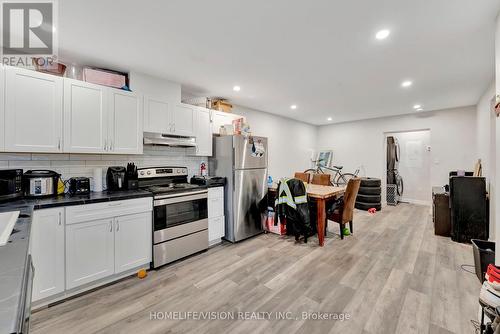 279 Darling Street, Brantford, ON - Indoor Photo Showing Kitchen