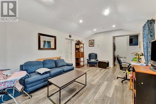 279 Darling Street, Brantford, ON - Indoor Photo Showing Living Room