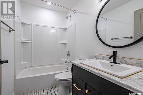 125 Ash Street, Saskatoon, SK - Indoor Photo Showing Bathroom