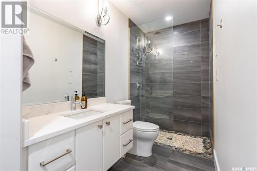 702 Bolstad Turn, Saskatoon, SK - Indoor Photo Showing Bathroom