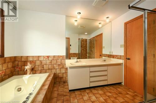 68 Barringham Drive, Oakville, ON - Indoor Photo Showing Bathroom