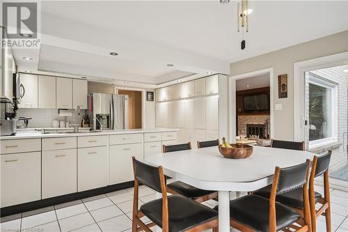 1106 Fieldstone Circle, Oakville, ON - Indoor Photo Showing Dining Room