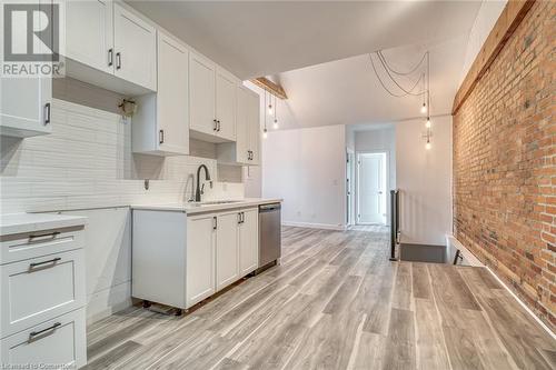 27 Grove Street, Hamilton, ON - Indoor Photo Showing Kitchen