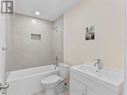 1 Exeter Avenue, Welland, ON - Indoor Photo Showing Bathroom