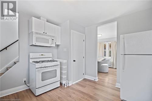 515 Deere Street, Welland, ON - Indoor Photo Showing Kitchen