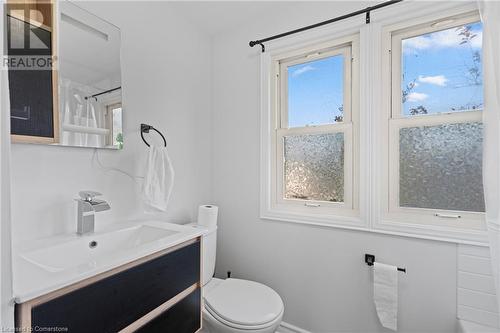 515 Deere Street, Welland, ON - Indoor Photo Showing Bathroom