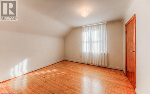 Bonus room featuring light hardwood / wood-style flooring and lofted ceiling - 55 Ellis Avenue, Kitchener, ON - Indoor Photo Showing Other Room