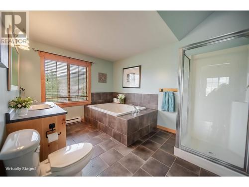 33 Rivermount Place Unit# 201D, Fernie, BC - Indoor Photo Showing Bathroom